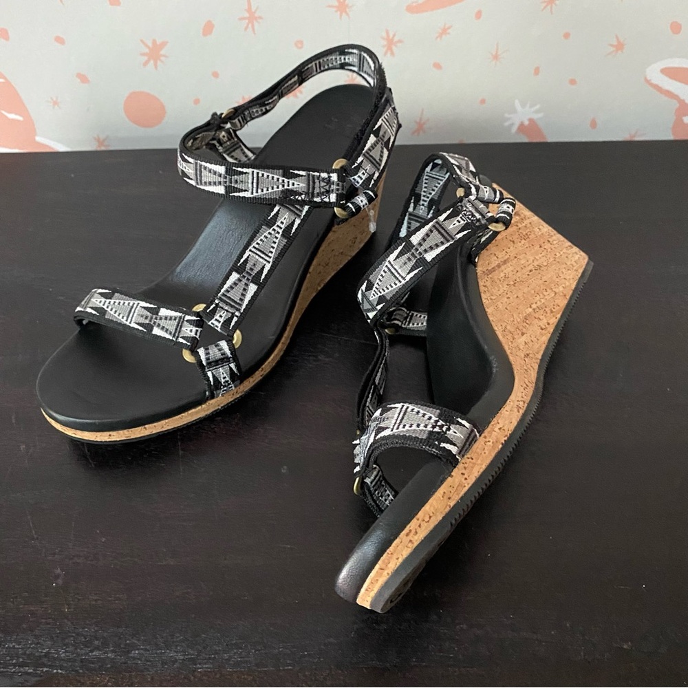 NWOT Teva Wedge Sandals